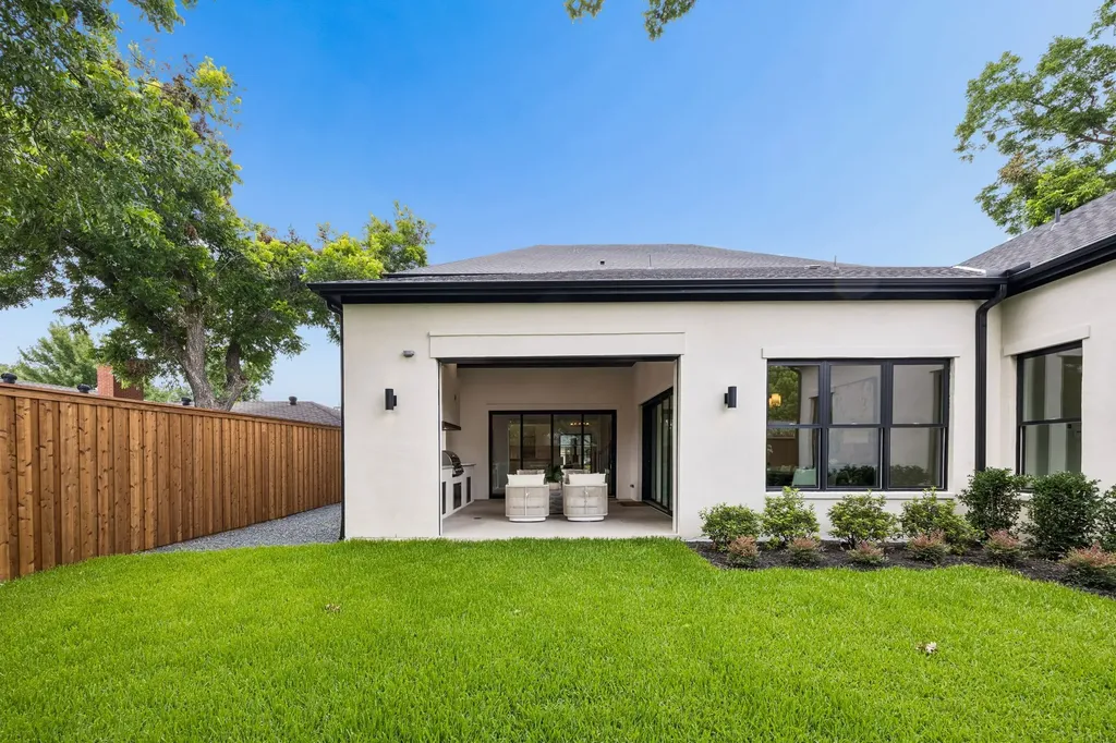 9939 Ontario Lane Dallas TX 75220