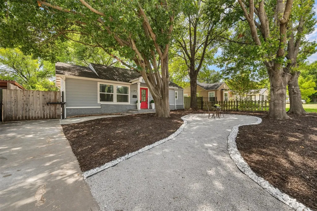 2524 Watauga Road Fort Worth TX 76111