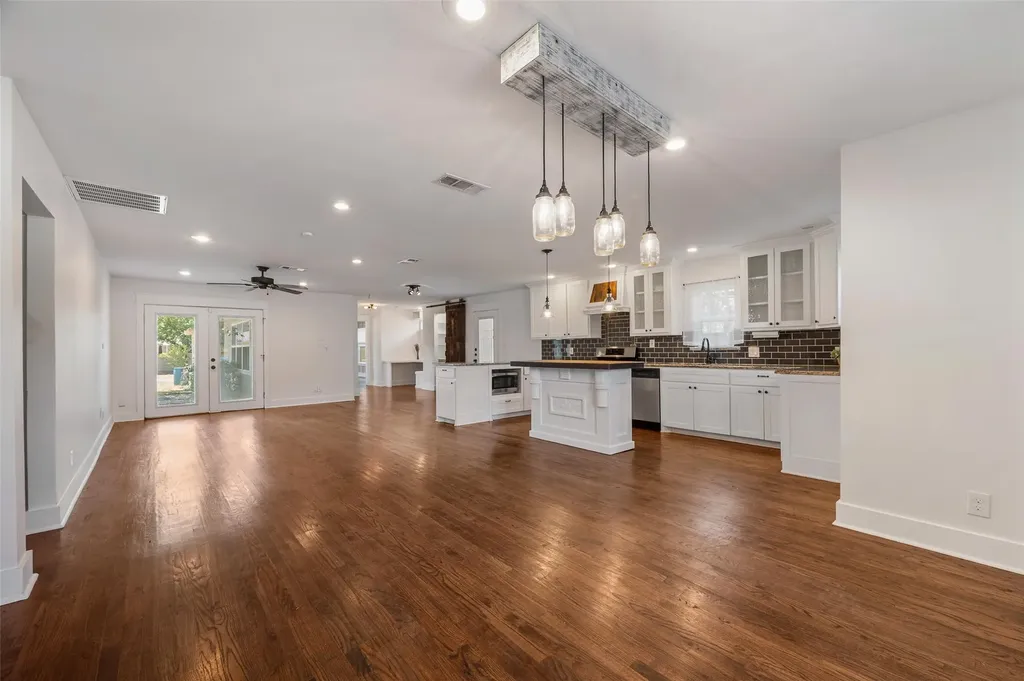 2524 Watauga Road Fort Worth TX 76111