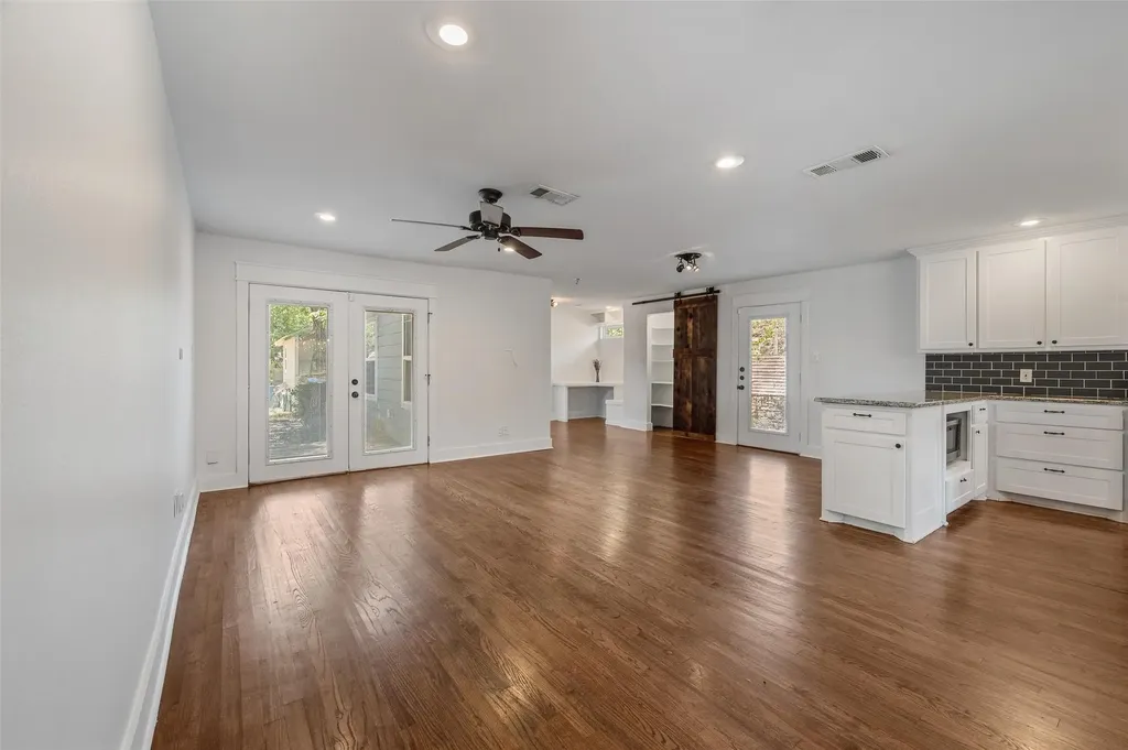 2524 Watauga Road Fort Worth TX 76111