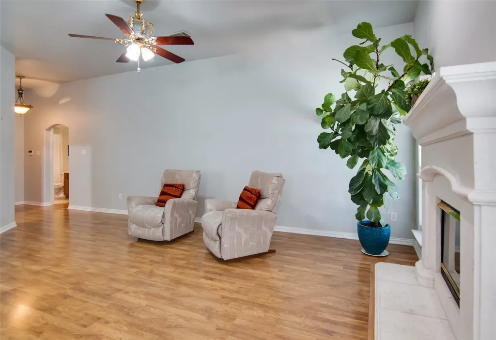 5520 Bandelier Trail Fort Worth TX 76137