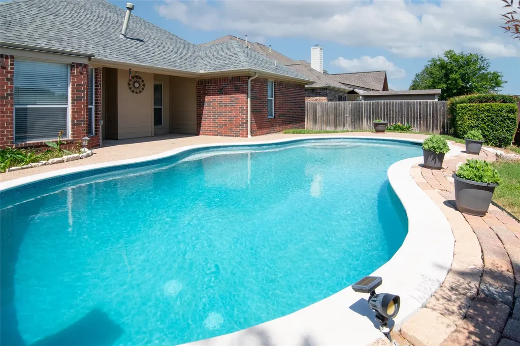5520 Bandelier Trail Fort Worth TX 76137