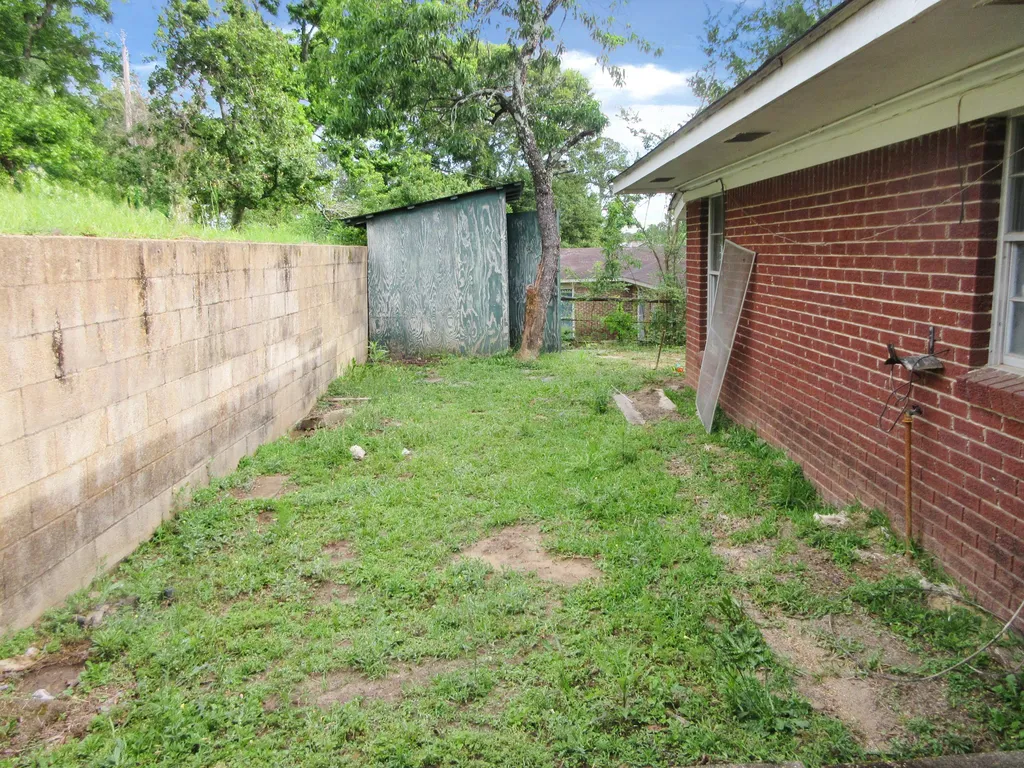 605 W 4th Street Homer LA 71040