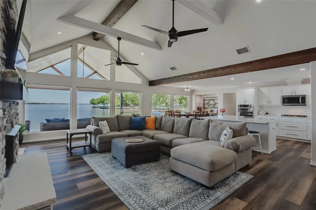 1716 Luau Court Tool TX 75143