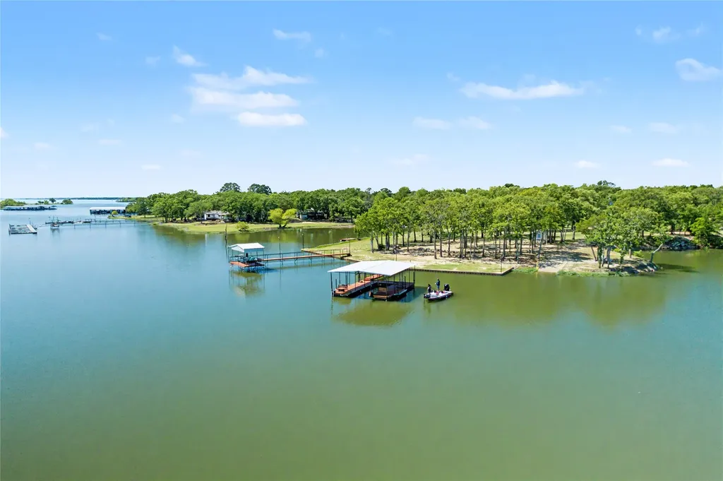 101 Friendship Circle West Tawakoni TX 75474