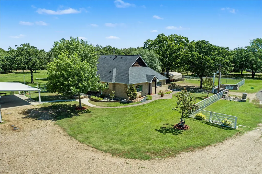 101 Friendship Circle West Tawakoni TX 75474