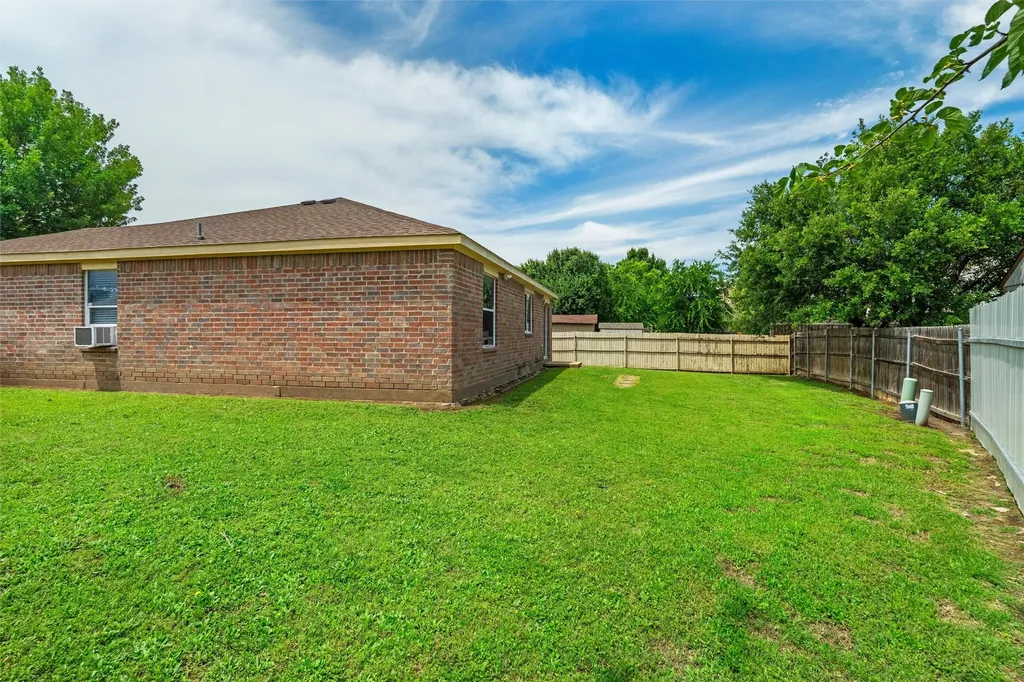 3145 Ronay Drive Forest Hill TX 76140