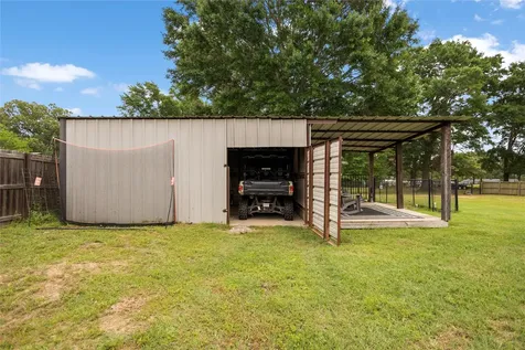 3589 Lansing Switch Road Longview TX 75602