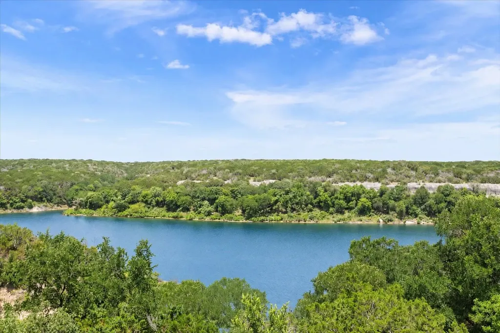 150 County Road 1604 Clifton TX 76634
