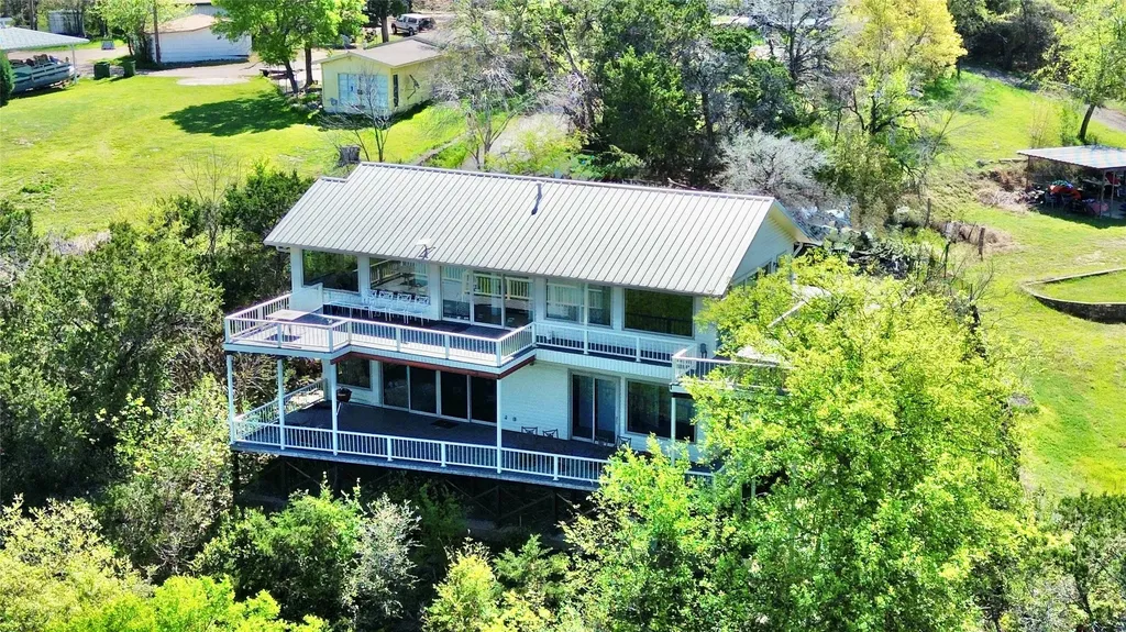 150 County Road 1604 Clifton TX 76634