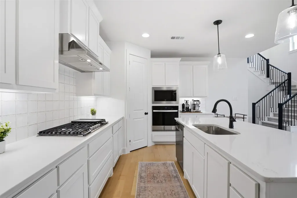 6036 Silverstein Street Fort Worth TX 76126