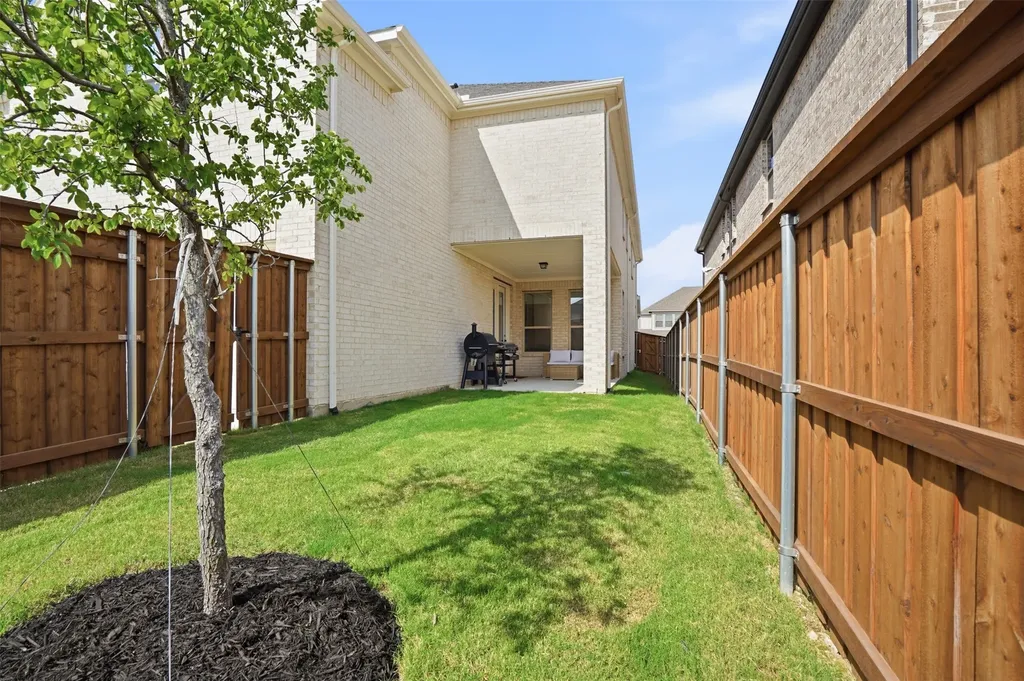 6036 Silverstein Street Fort Worth TX 76126