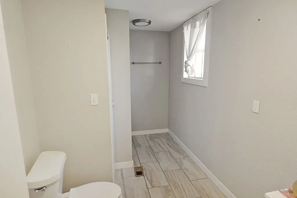 241 W Ross Avenue De Leon TX 76444