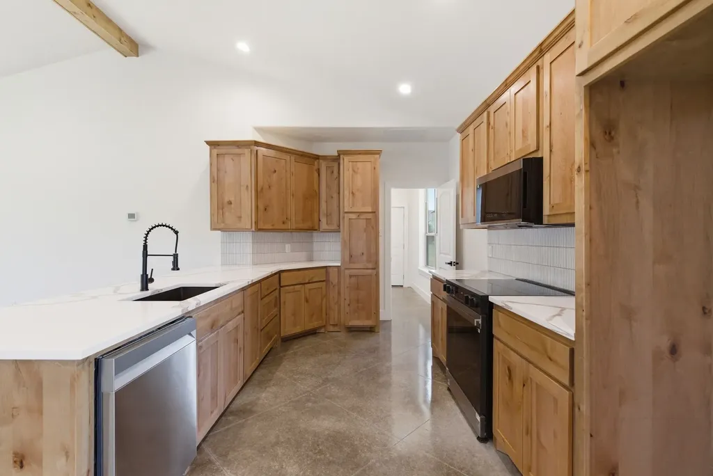 2501 Cowley Road Whitt TX 76490