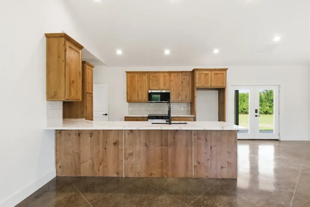 2501 Cowley Road Whitt TX 76490