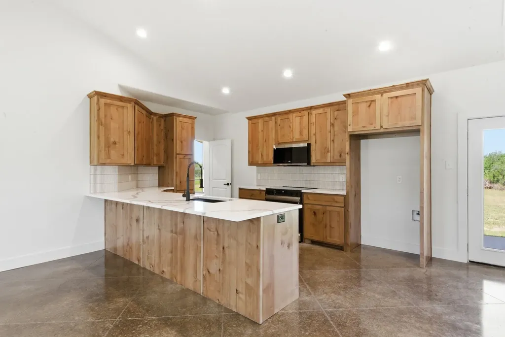 2501 Cowley Road Whitt TX 76490