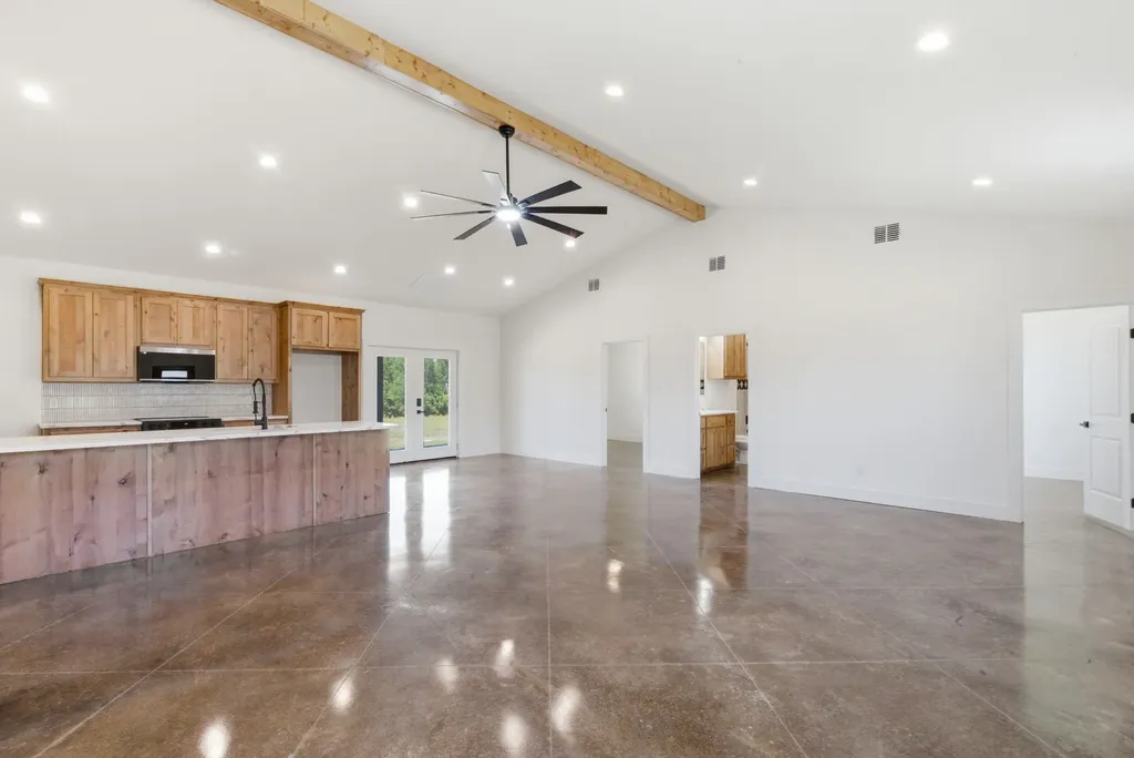 2501 Cowley Road Whitt TX 76490