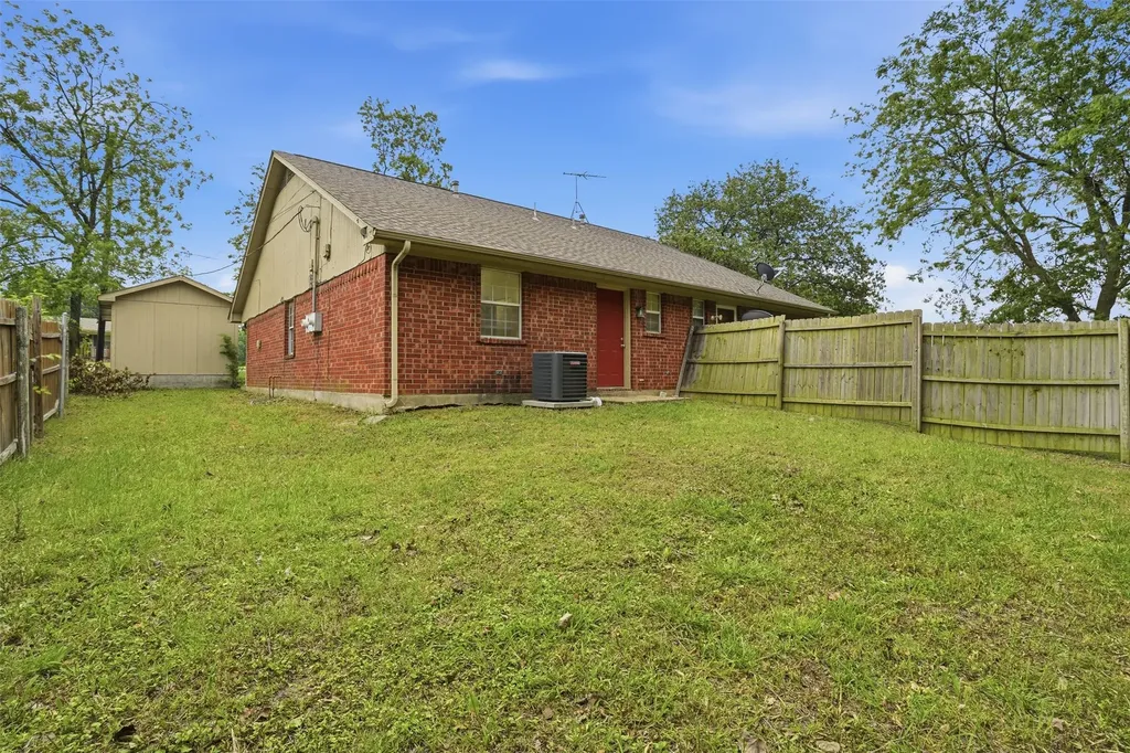 106 Shaw Street Tom Bean TX 75489