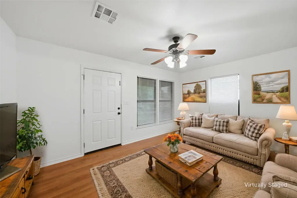 303 N Milam Street Rogers TX 76569