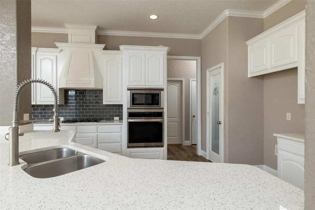8105 Thornwood Drive North Richland Hills TX 76182