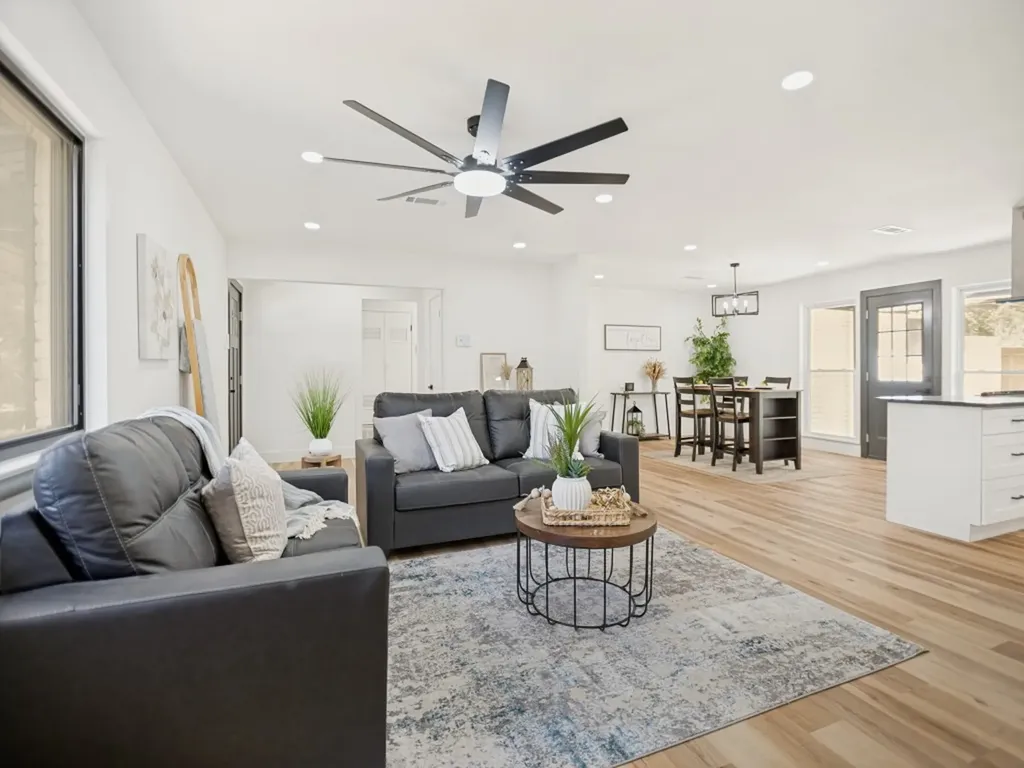 502 Martin Lane Euless TX 76040
