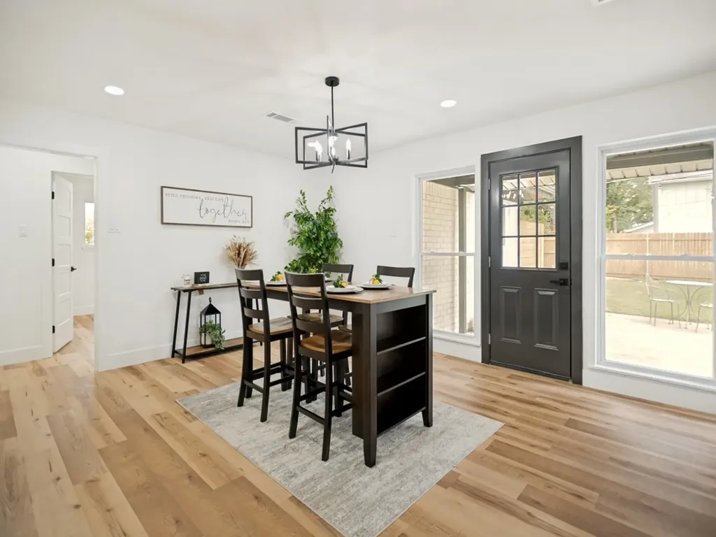 502 Martin Lane Euless TX 76040