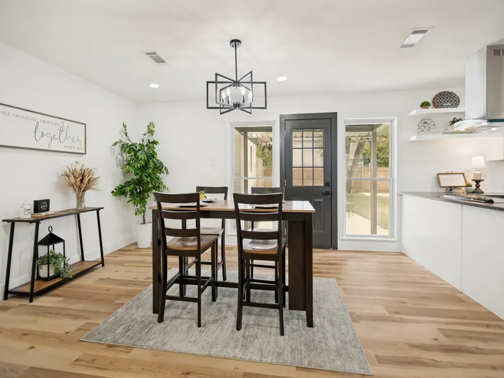 502 Martin Lane Euless TX 76040