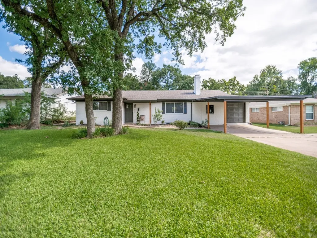 502 Martin Lane Euless TX 76040