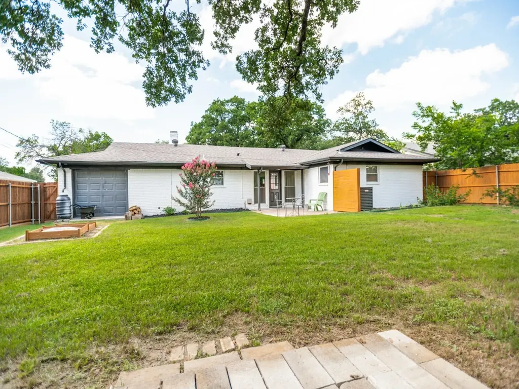 502 Martin Lane Euless TX 76040