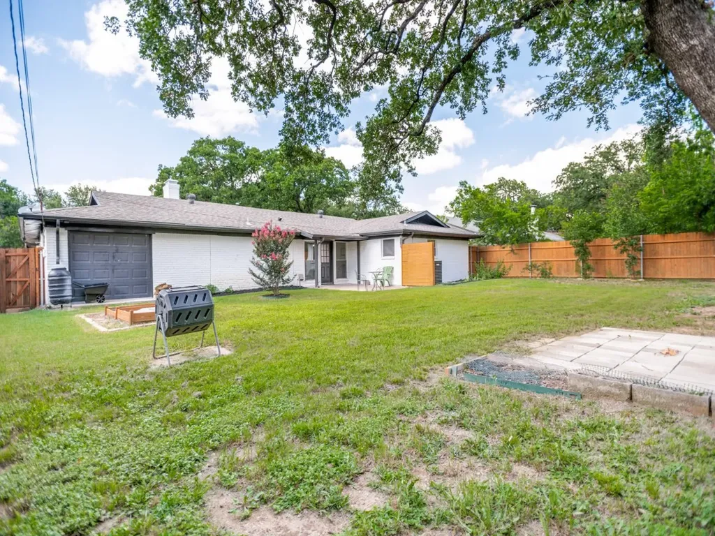502 Martin Lane Euless TX 76040