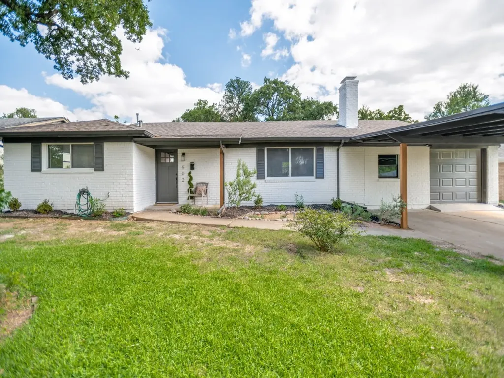 502 Martin Lane Euless TX 76040