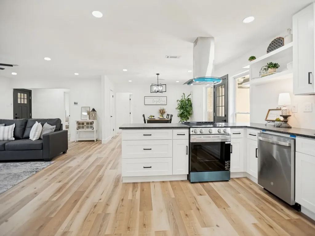 502 Martin Lane Euless TX 76040