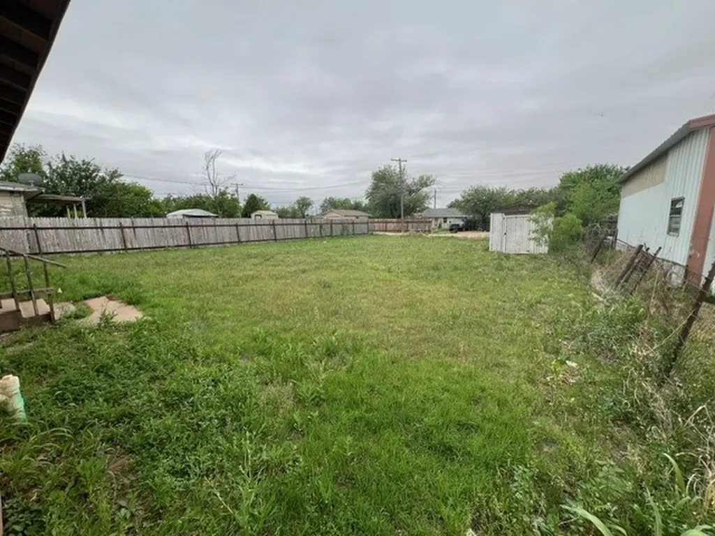 330 Avenue M Anson TX 79501