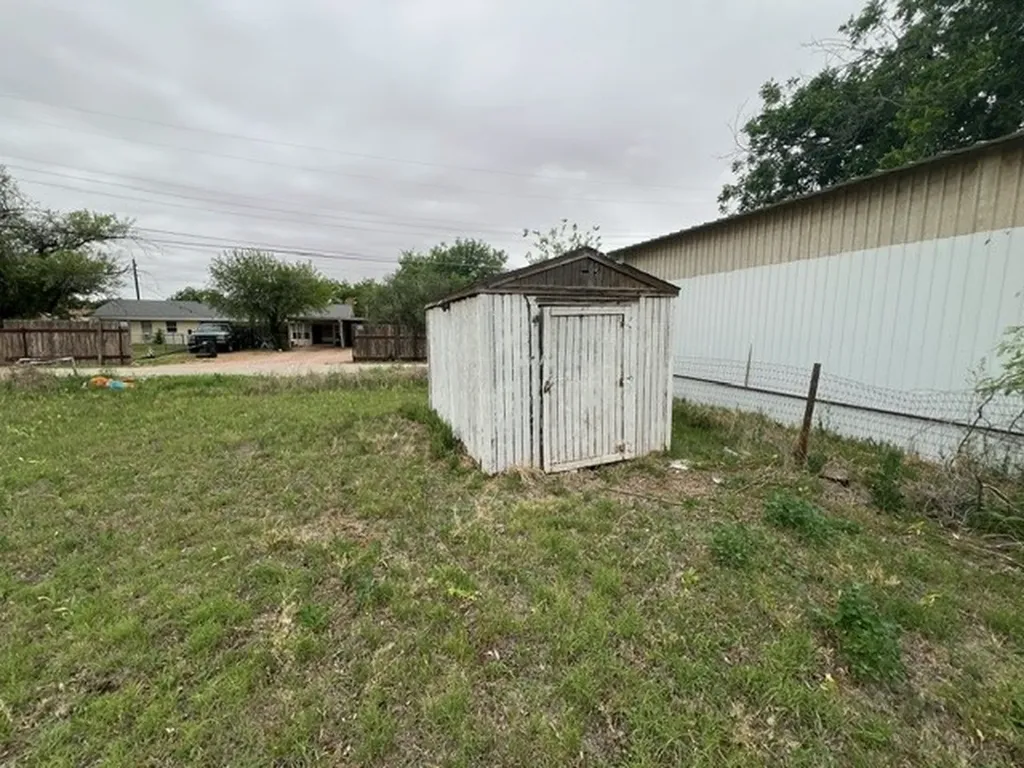 330 Avenue M Anson TX 79501