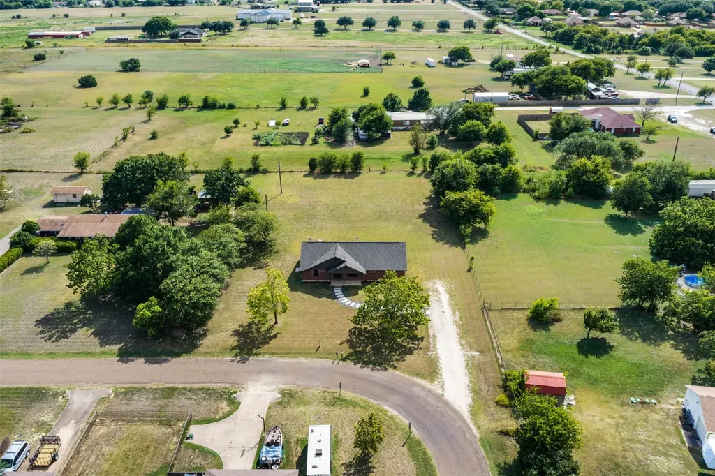 180 Woodard Lane Bruceville TX 76630