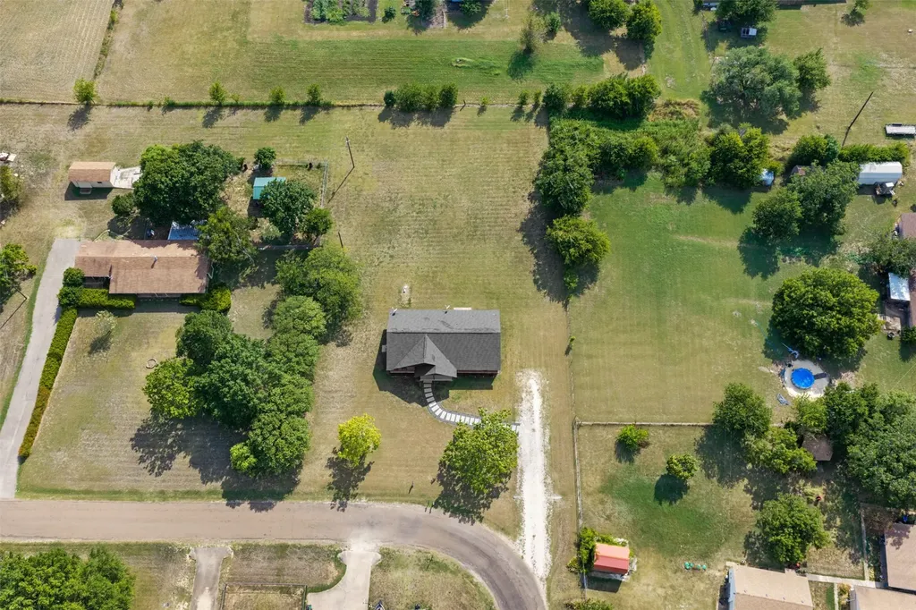 180 Woodard Lane Bruceville TX 76630