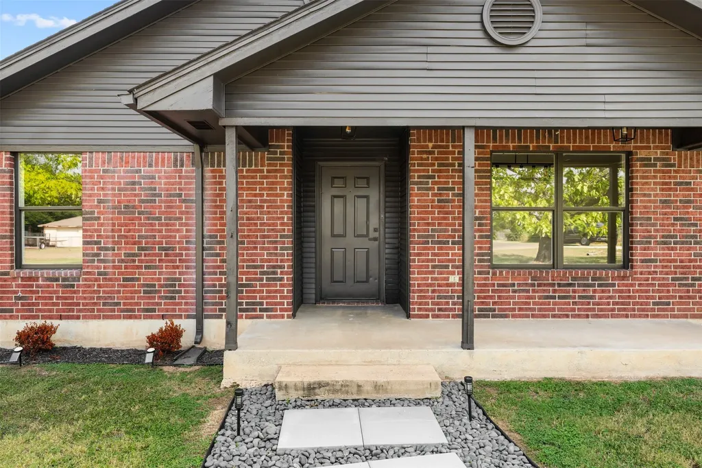 180 Woodard Lane Bruceville TX 76630