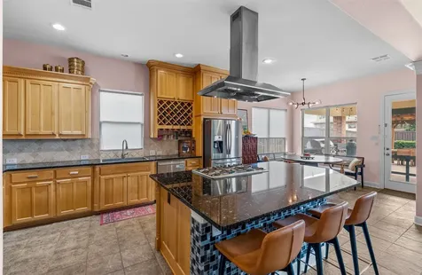 1005 High Hawk Trail Euless TX 76039