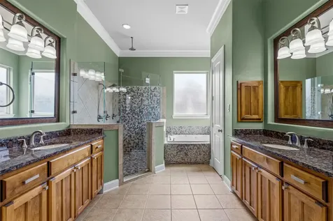 1005 High Hawk Trail Euless TX 76039