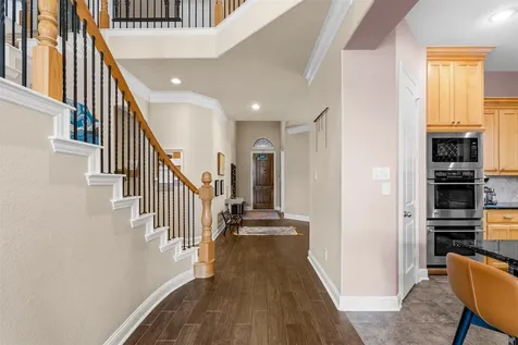 1005 High Hawk Trail Euless TX 76039