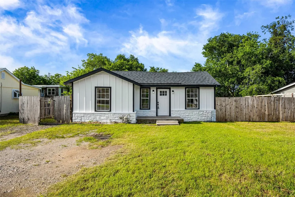 5225 Urbanview Street Sansom Park TX 76114