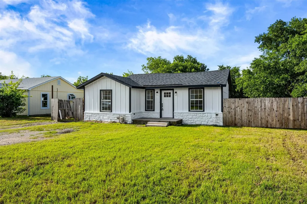 5225 Urbanview Street Sansom Park TX 76114