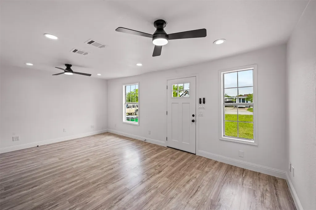 5225 Urbanview Street Sansom Park TX 76114