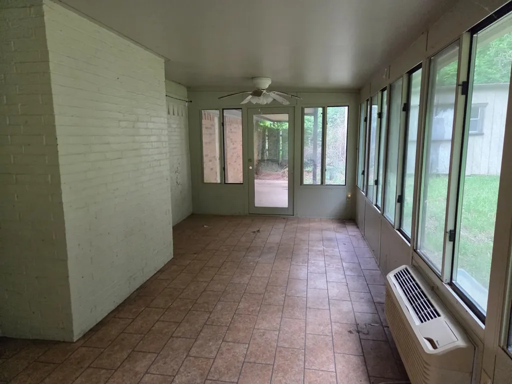 7515 E Us Highway 80 Hawkins TX 75765
