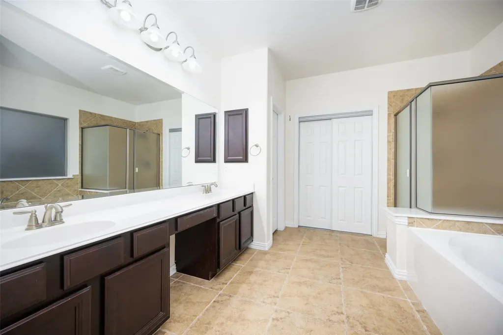 342 Manchester Drive Roanoke TX 76262