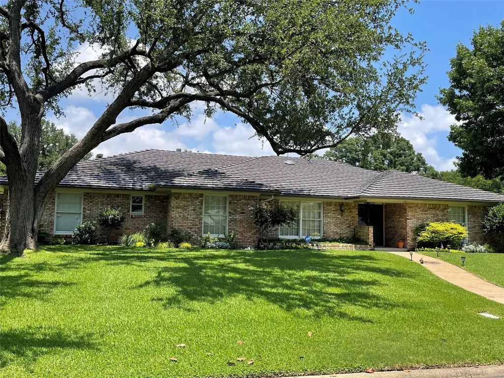 4131 Myerwood Lane Dallas TX 75244