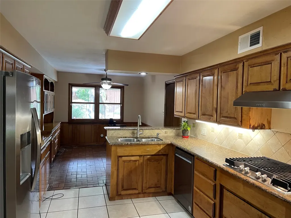 4131 Myerwood Lane Dallas TX 75244