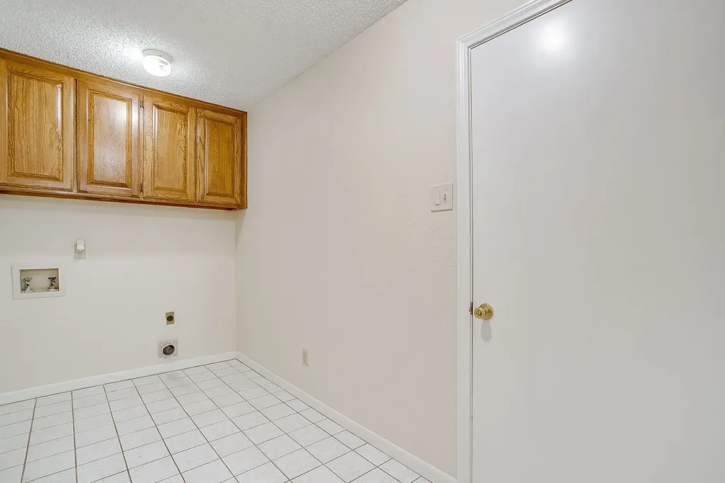 8613 Silver Creek Road White Settlement TX 76108