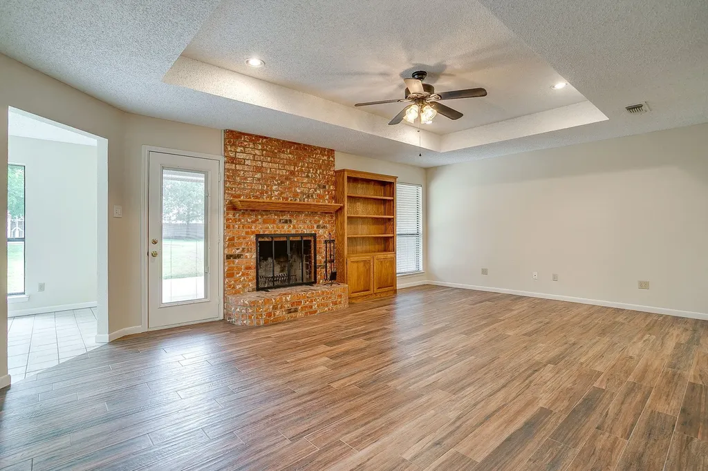 8613 Silver Creek Road White Settlement TX 76108