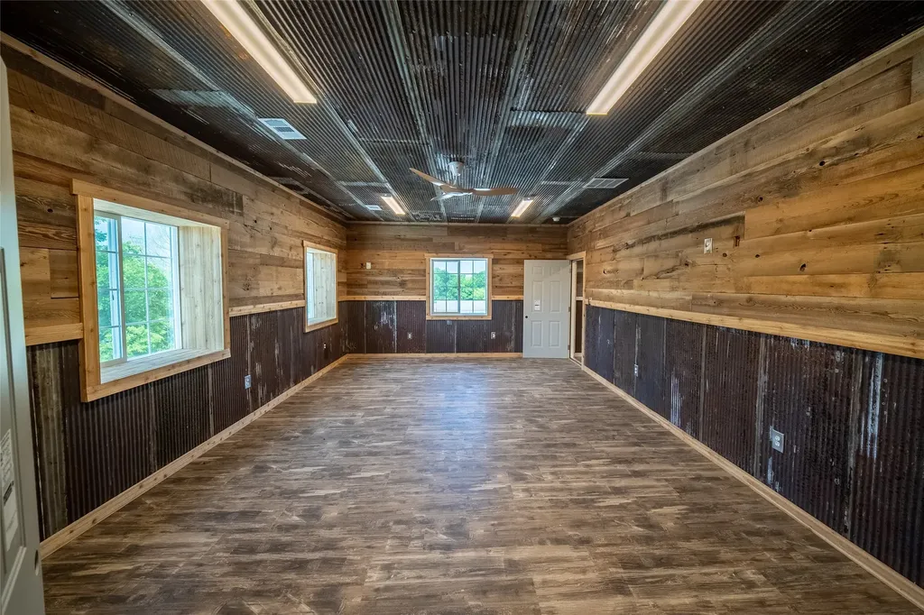 5684 N Fm 730 Decatur TX 76234